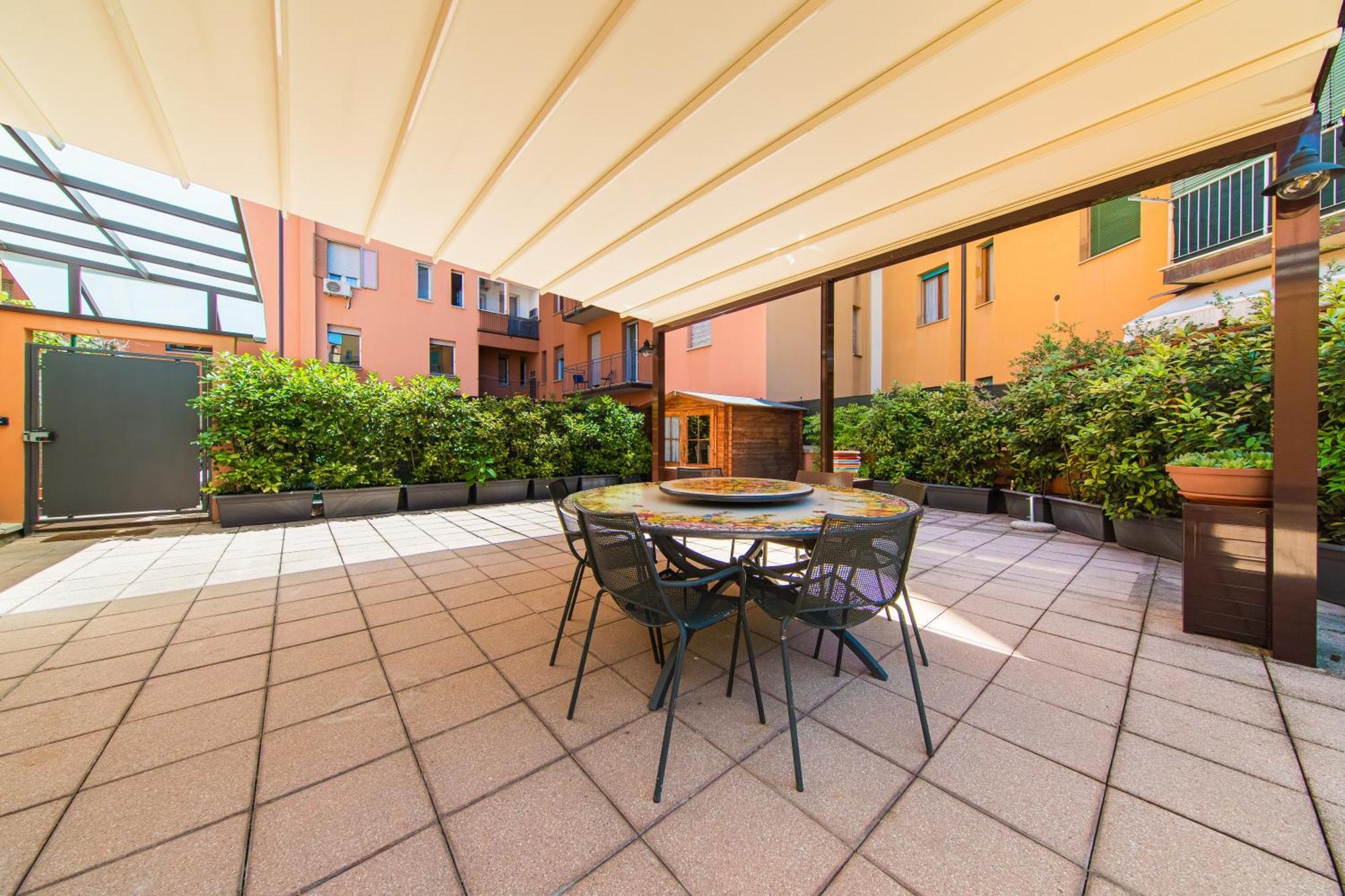 Nettuno Apartment - Private Garden In Bologna Center Zewnętrze zdjęcie