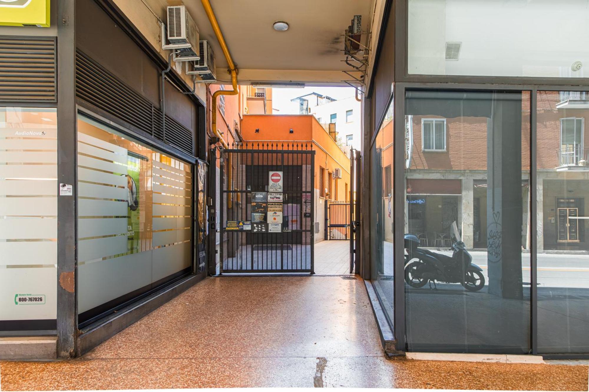 Nettuno Apartment - Private Garden In Bologna Center Zewnętrze zdjęcie