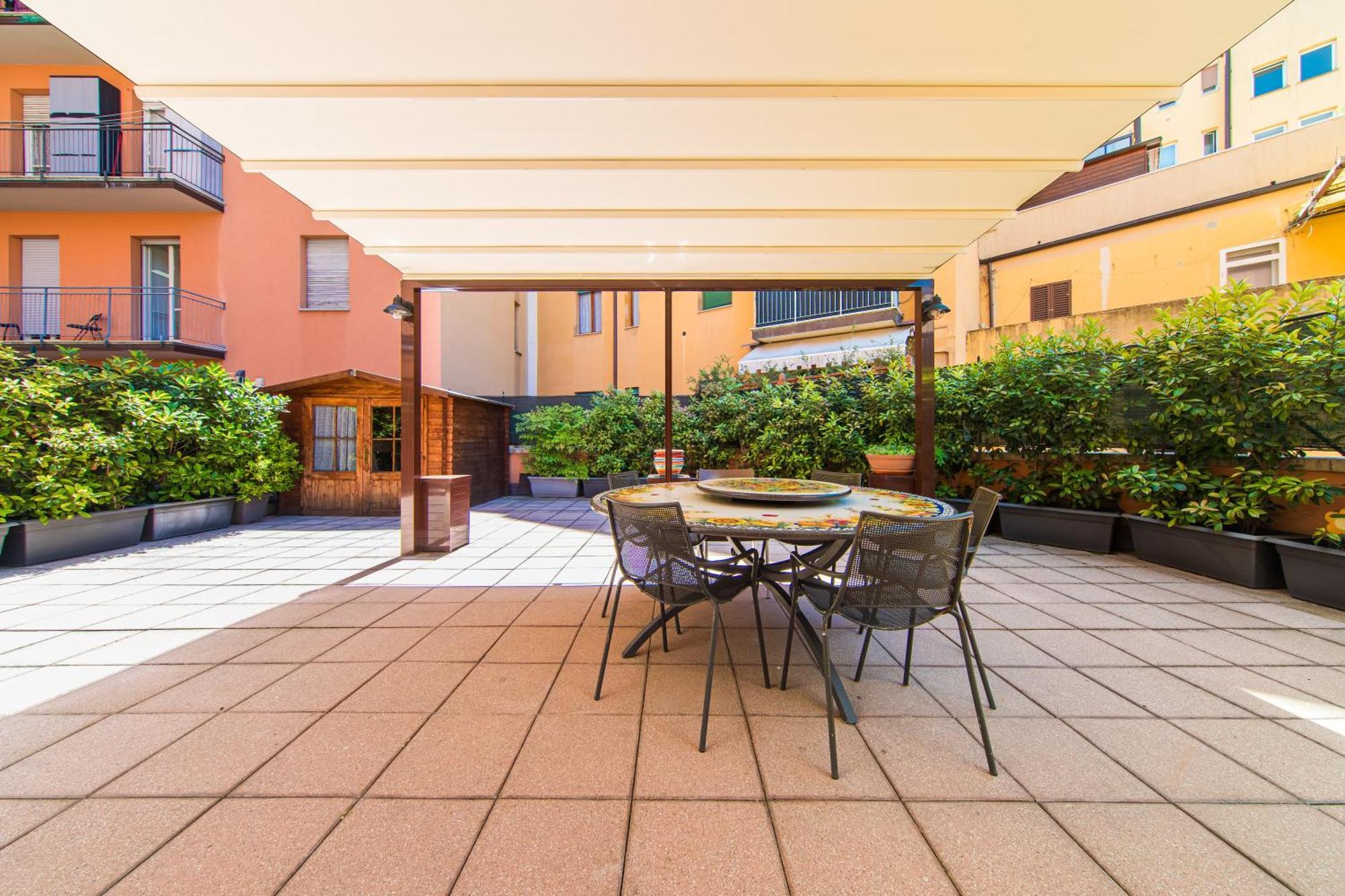 Nettuno Apartment - Private Garden In Bologna Center Zewnętrze zdjęcie